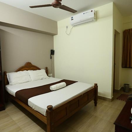 Hare Krishna Inn Guruvayur Bagian luar foto