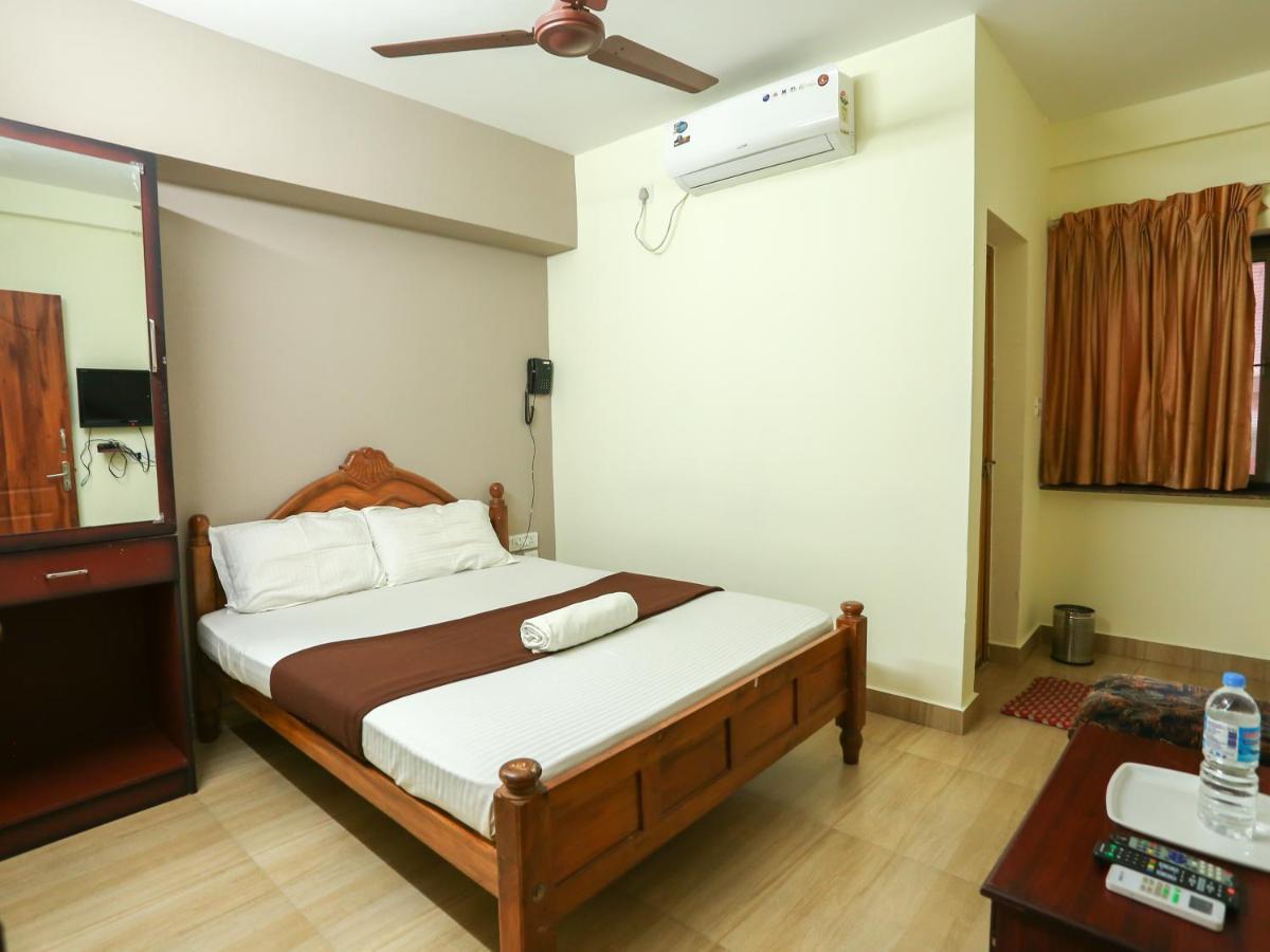 Hare Krishna Inn Guruvayur Bagian luar foto