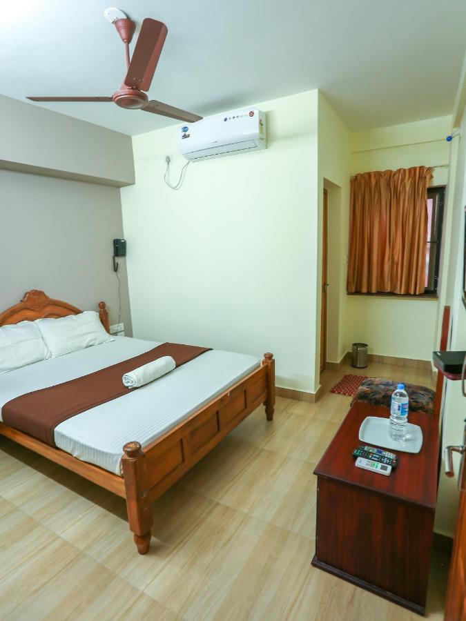 Hare Krishna Inn Guruvayur Bagian luar foto