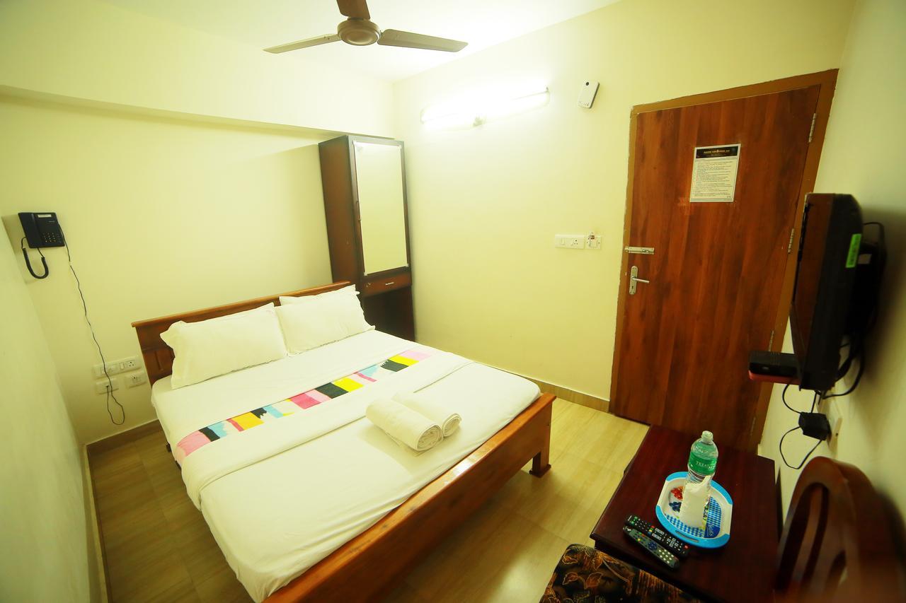Hare Krishna Inn Guruvayur Bagian luar foto